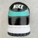 Nike Dunk Low Premium SB x Diamond Supply Co. Tiffany