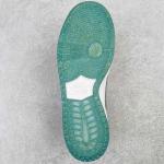 Nike SB Dunk x Sean Cliver "Holiday Special"